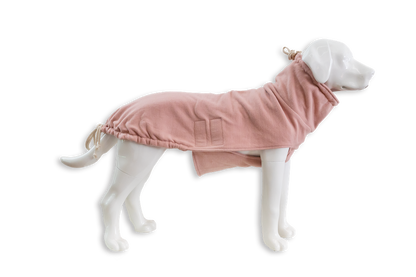 Hundepullover mit Hund Seitenansicht